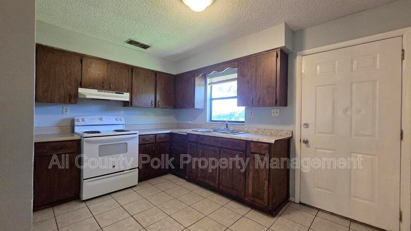 Lakeland Condo: 1344 Reynolds Road