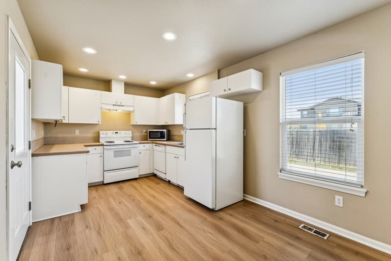 Boise Townhome: 7904 West Colehaven Court