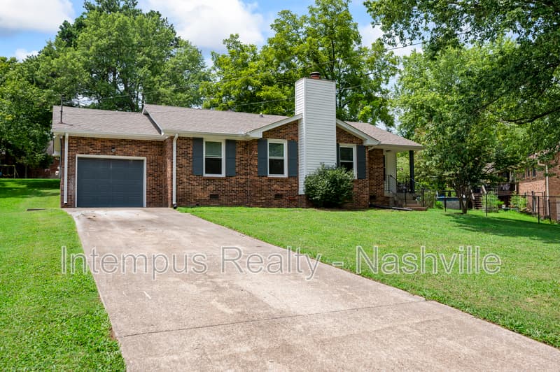 Nashville House: 804 Norwalk Dr