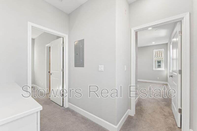 Hayward House: 220 Caterina Way