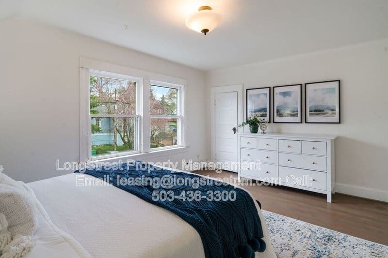 Portland House: 536 NE San Rafael St