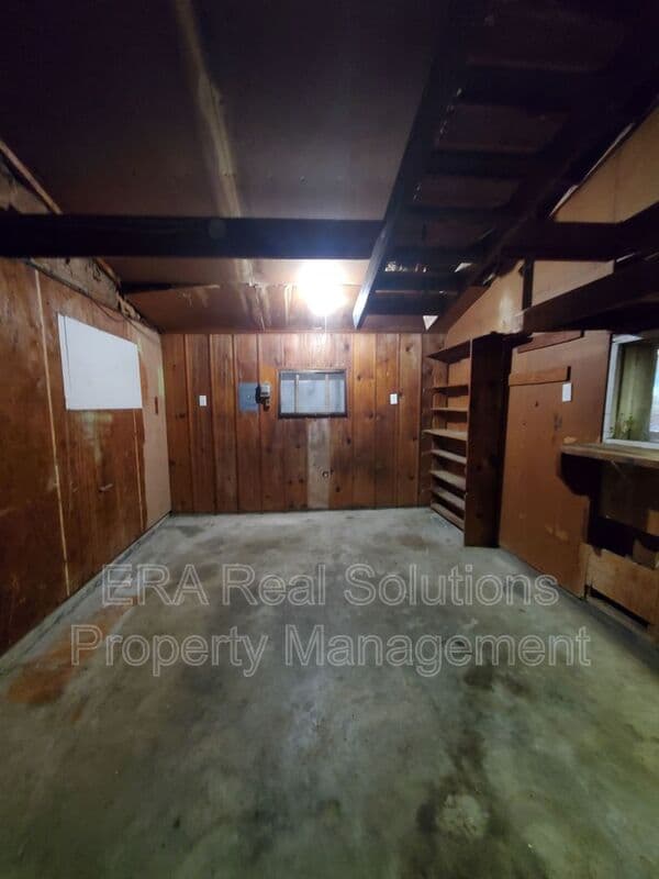 Grove City House: 2906 Woodgrove Drive
