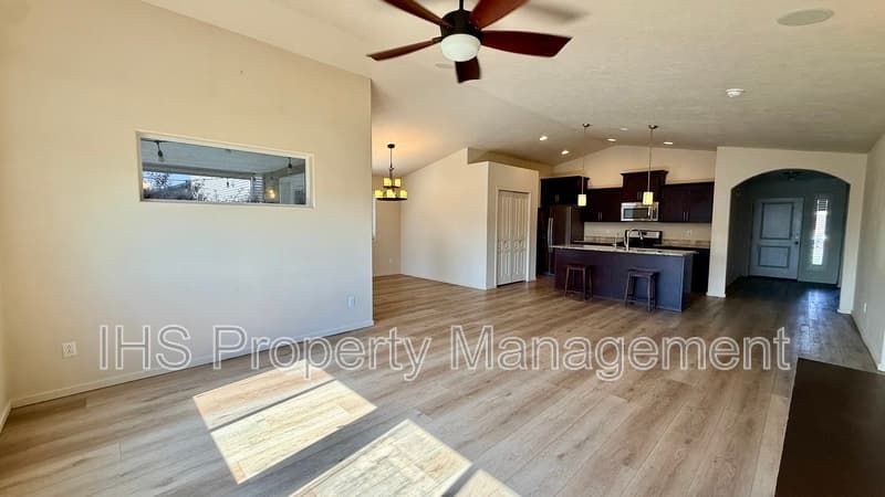 Pasco House: 5709 Sidon Ln.,