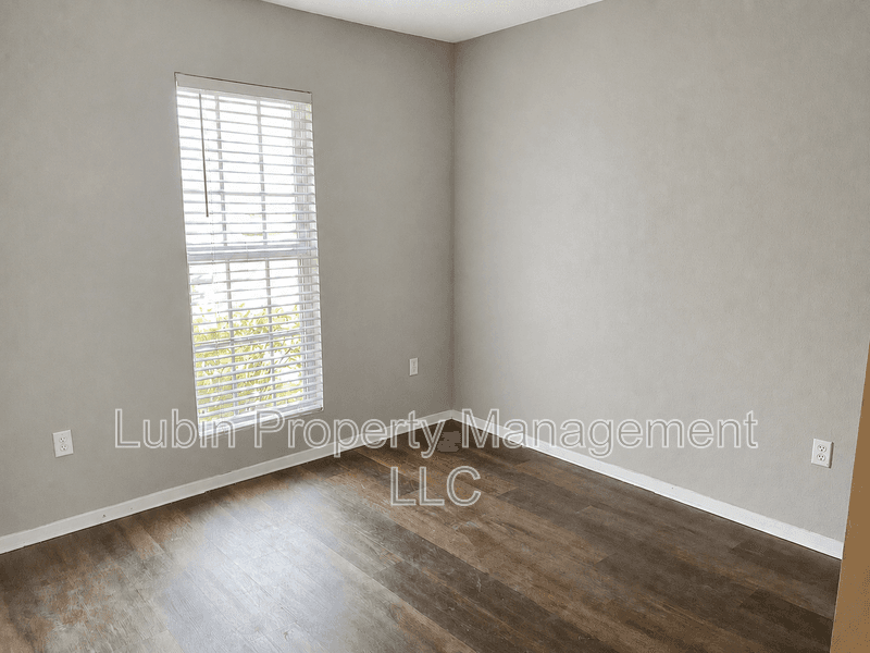 Olive Branch House: 10331 Oak Leaf Drive