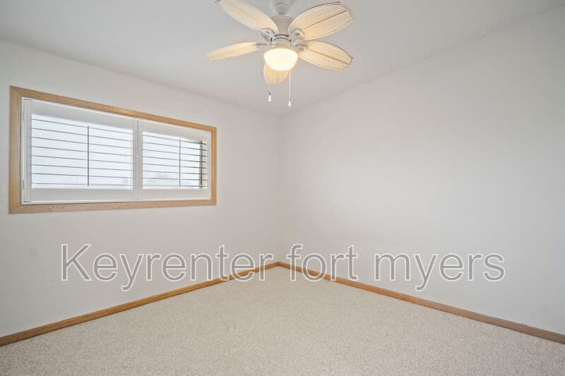 Fort Myers Beach House: 894 Buttonwood Dr