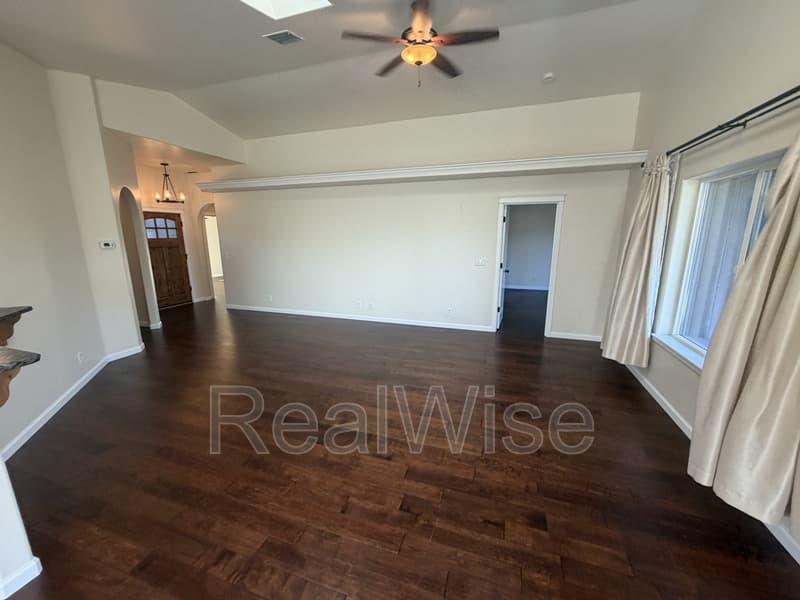 Grants Pass House: 1575 SW Yucca Dr