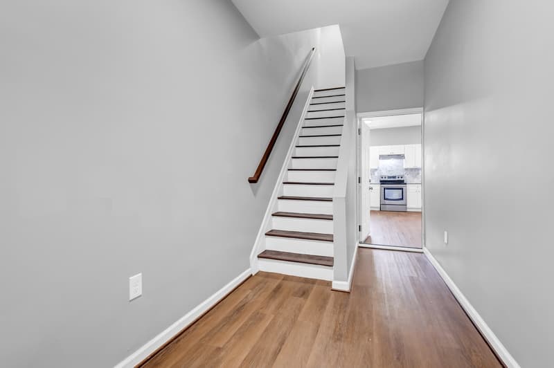 Baltimore Condo: 2103 Chelsea Terrace - 1