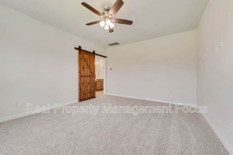 Little Elm House: 1617 Spoonbill Dr