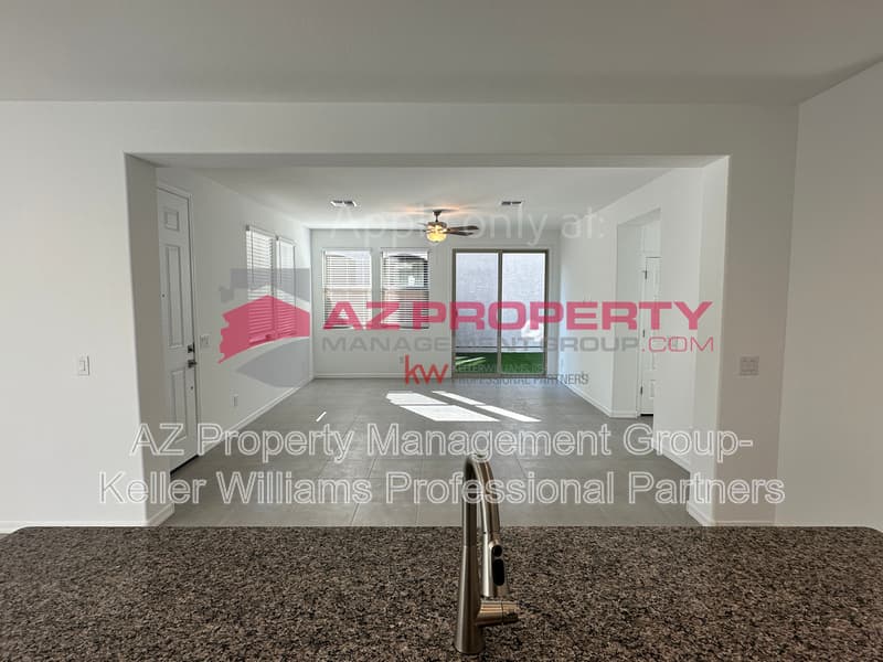 Surprise House: 14139 W Buckskin Trl