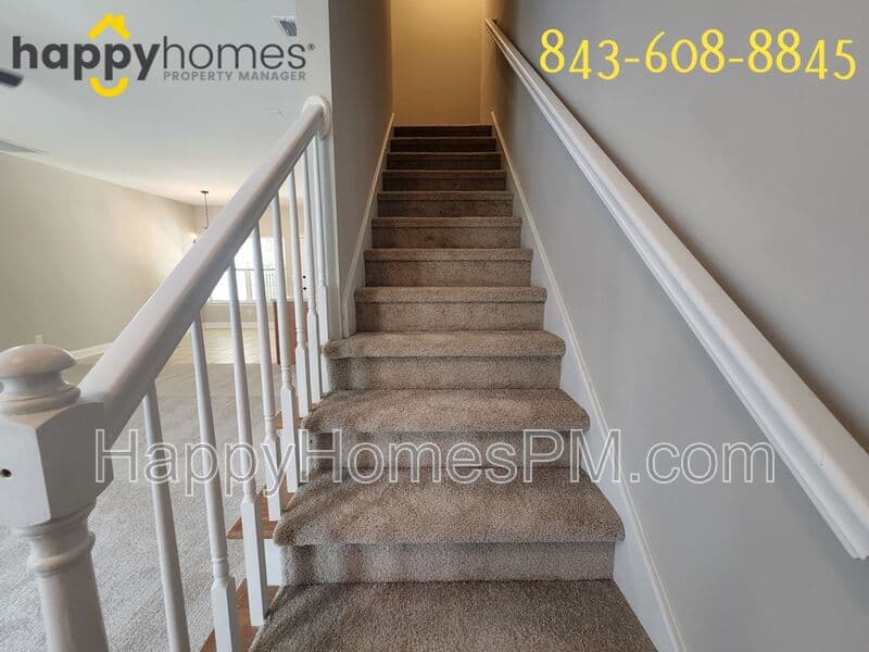 Summerville House: 111 Walden Ridge Way