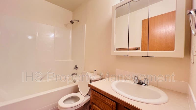Pasco Condo: 6305 Chapel Hill Blvd