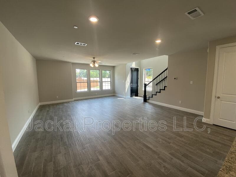 Euless Townhome: 801 Ponds Edge Lane