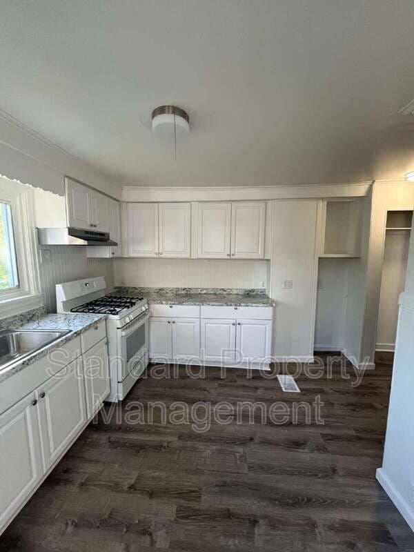 Rochester Condo: 294 Carter St (Apt 2)