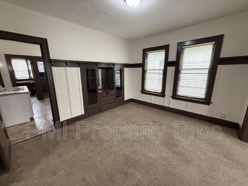 Milwaukee Condo: 2532 N 37th St