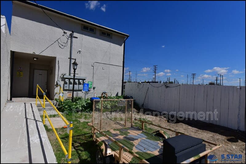 El Paso Condo: 6806 Alameda Ave