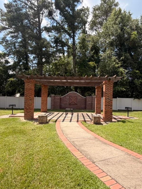Columbia Condo: 801 Eastmont Drive #102