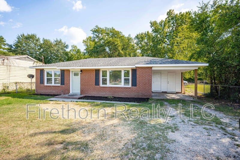Augusta House: 1946 Lumpkin Road