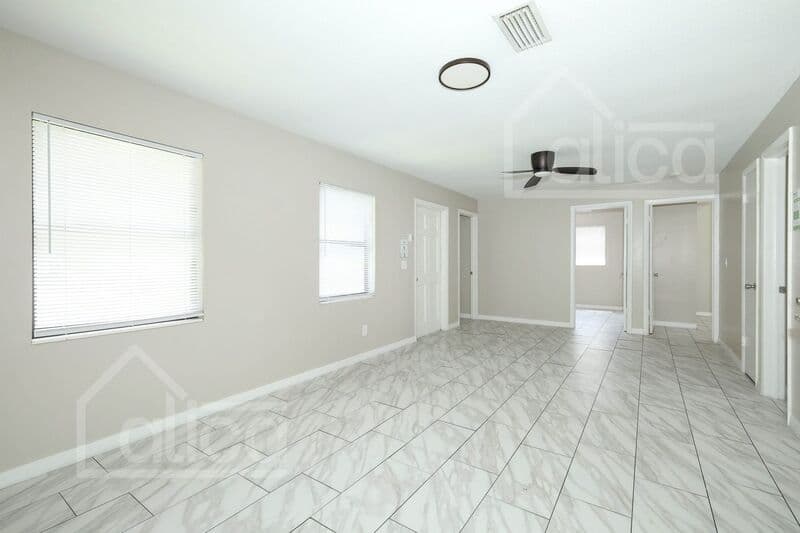 Orlando House: 1010 Vigo Ave