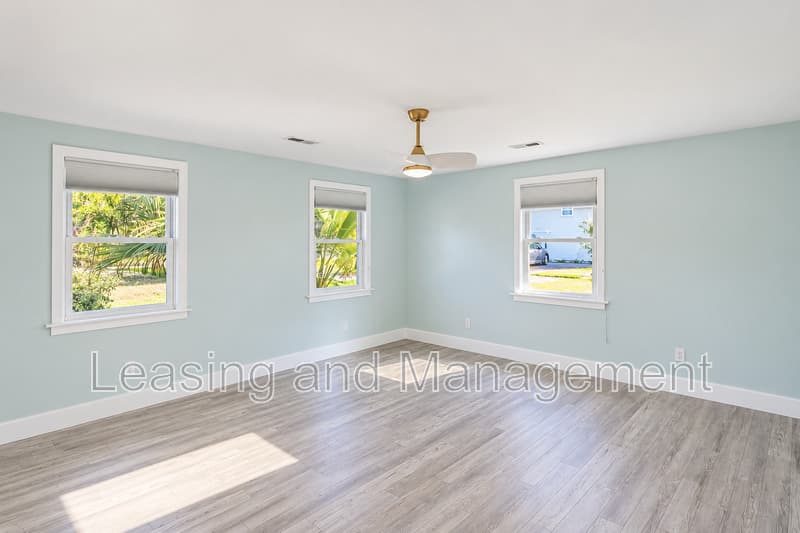 Charleston House: 823 Jordan Street