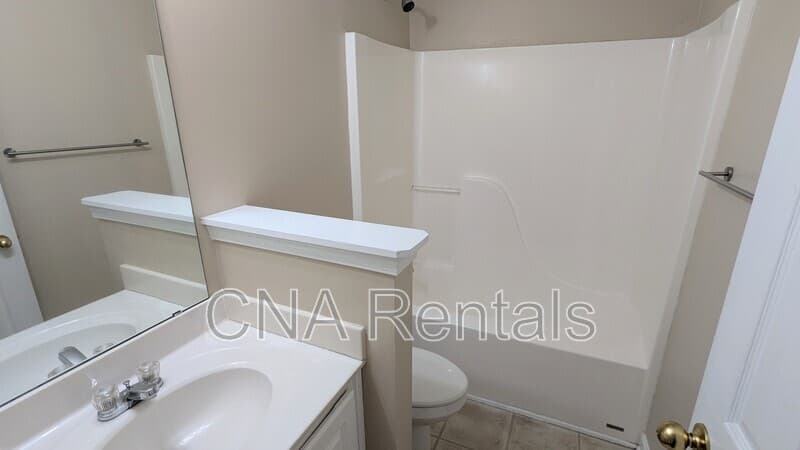Kennesaw Townhome: 1747 Oakbrook Ln