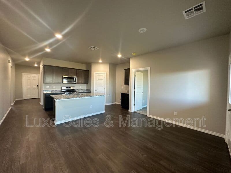Piedmont House: 12529 Bending Brook Drive