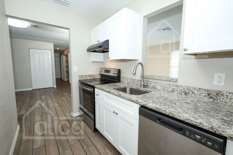 Orlando House: 4746 Cepeda St