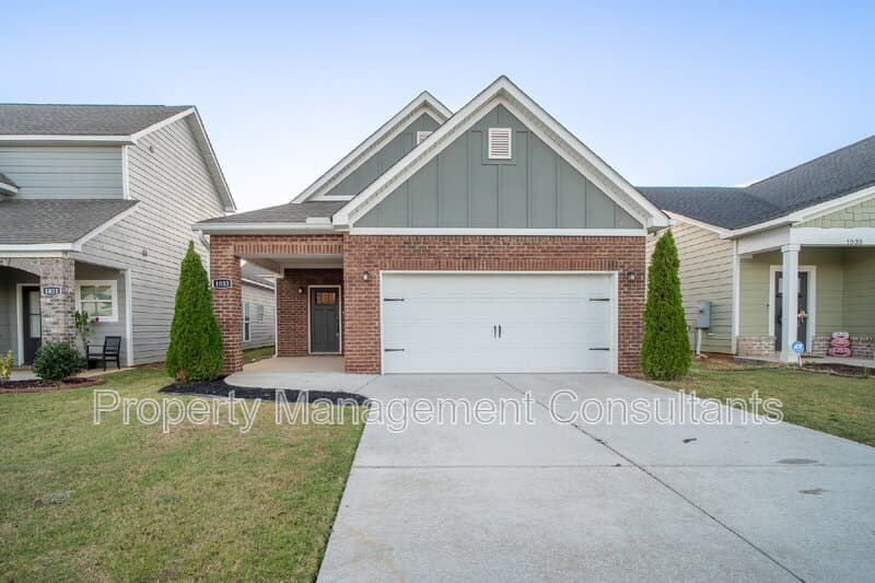 Harvest House: 1033 Highgrove Heights Northwest