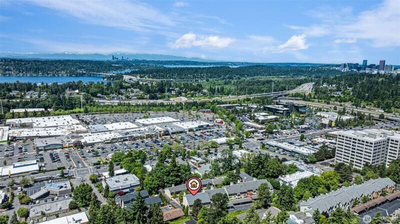 Bellevue Townhome: 12840 SE 40th Ct