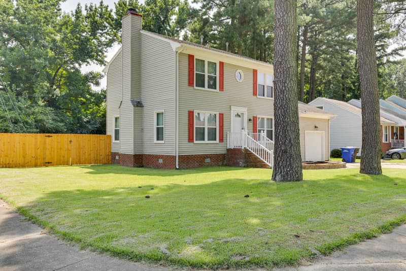 Portsmouth House: 3800 Sunset Point