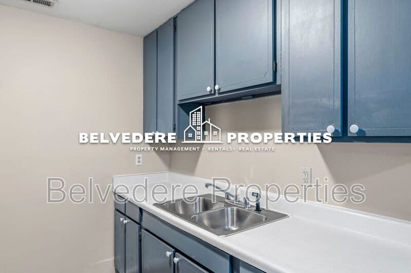 Greensboro House: 3005 Kilkenny Ave
