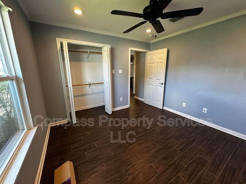 Waco House: 10613 Rayburn Way