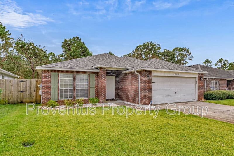 Navarre House: 2058 Catline Circle