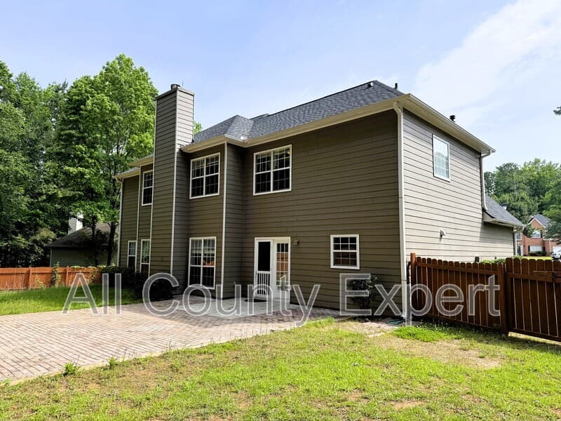 Lawrenceville House: 1794 Taylor Oaks Drive