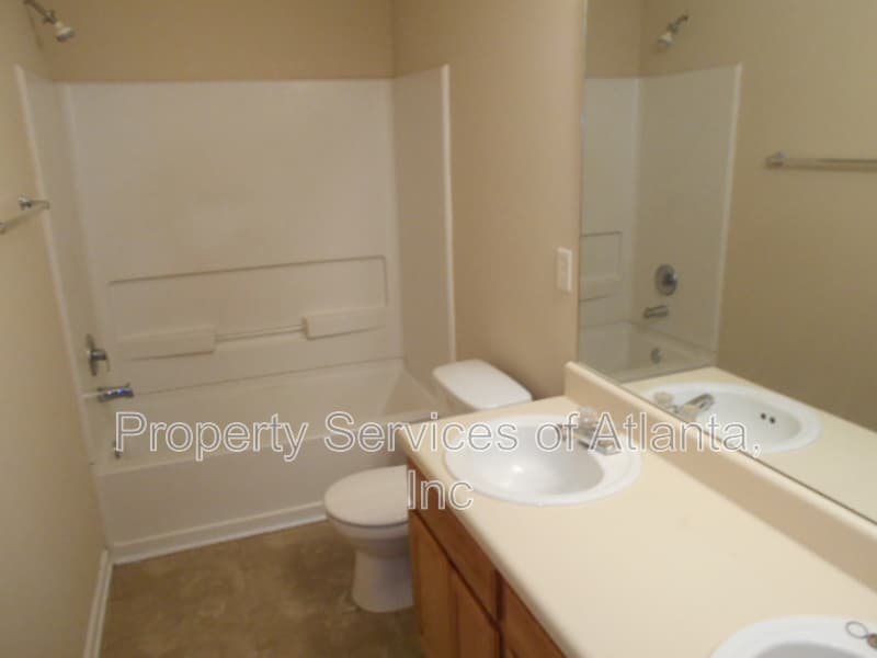 Douglasville House: 7712 Autry Cir