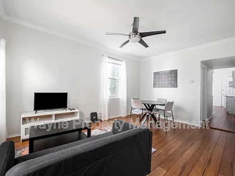Chicago Condo: 1849 W Wellington Ave