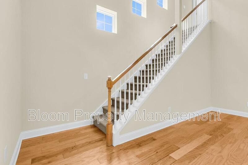 Mount Pleasant House: 2649 Lohr Dr