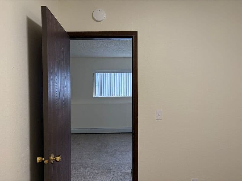 Anchorage House: 907 W 27th Ave
