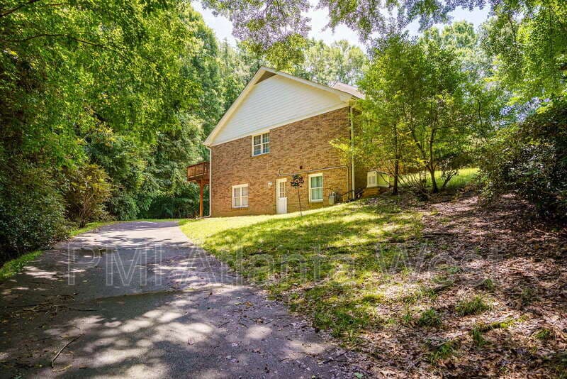 Sandy Springs House: 2215 Spalding Drive