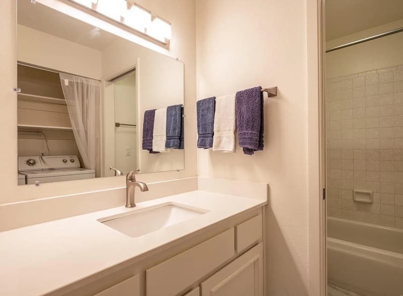 Mill Valley Condo: 555 Seaver Dr