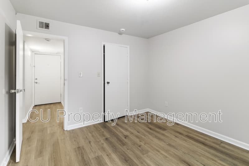 Urbana Condo: 1605 N Willow Rd - Apt 214