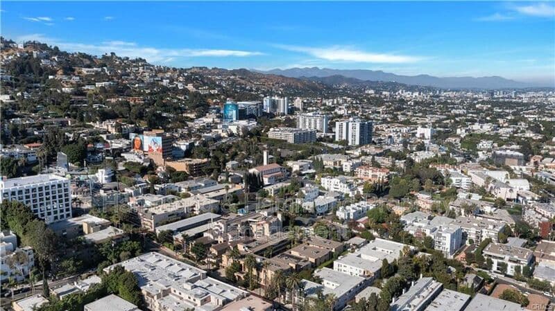 West Hollywood Condo: 970 Palm Ave.