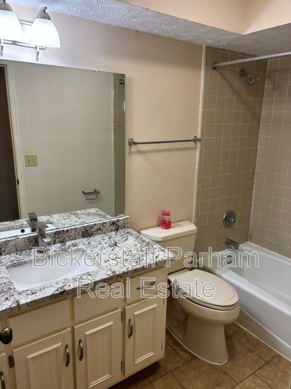 Columbus House: 3527 Marriott Drive