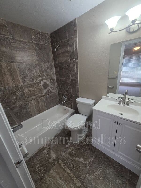 Midland House: 3316 Caldera Blvd 124