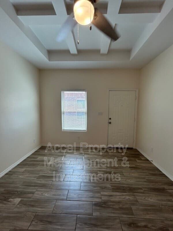 Alton Condo: 1012 W La Pointe