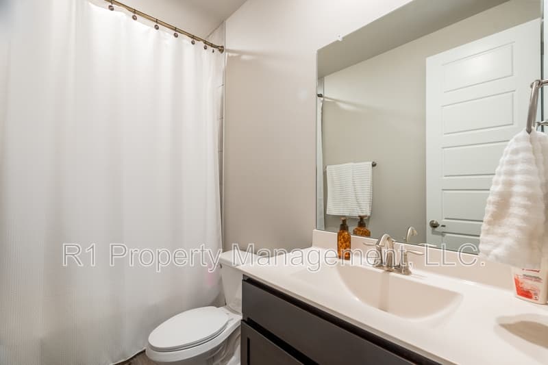 Los Lunas House: 3771 Santa Fe Trail