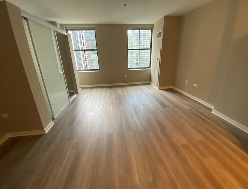 Chicago Condo: 220 W Randolph St