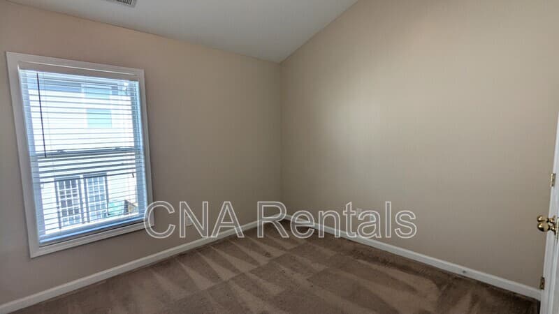 Kennesaw Townhome: 1747 Oakbrook Ln