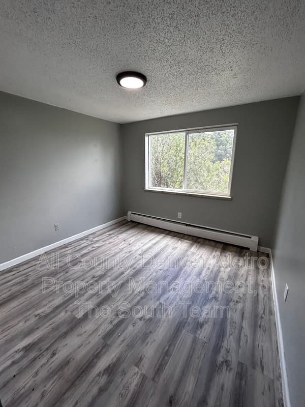 Aurora Condo: 1720 Chester