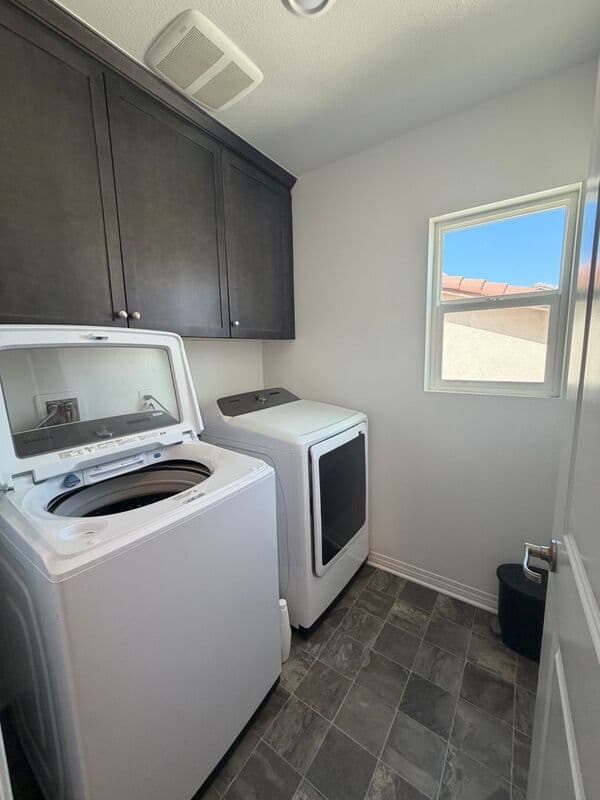 Winchester House: 36921 Basalt Ln.