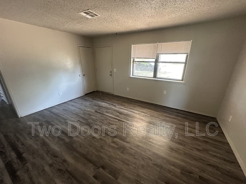 Oklahoma City House: 729 Northeast 37th Street